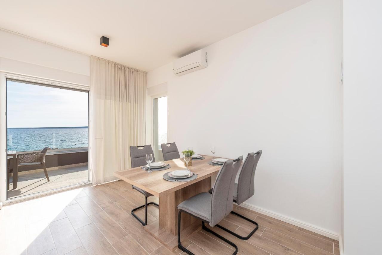 Villa Eni Apartments 2 Mandre Exterior photo