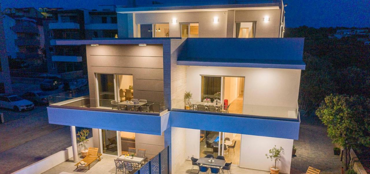 Villa Eni Apartments 2 Mandre Exterior photo